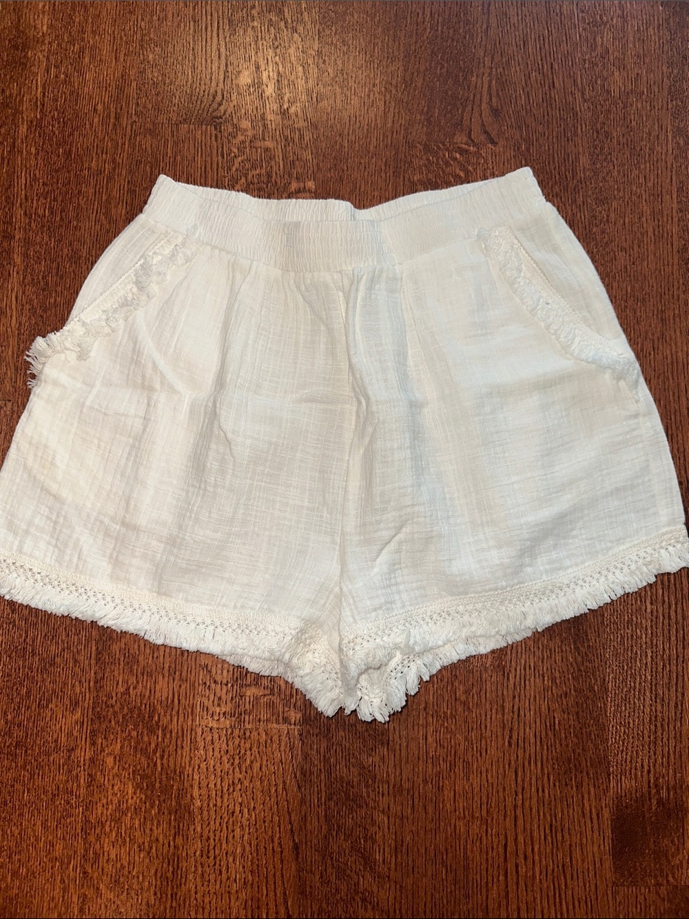 High-Rise Fringe-Hem Linen Shorts